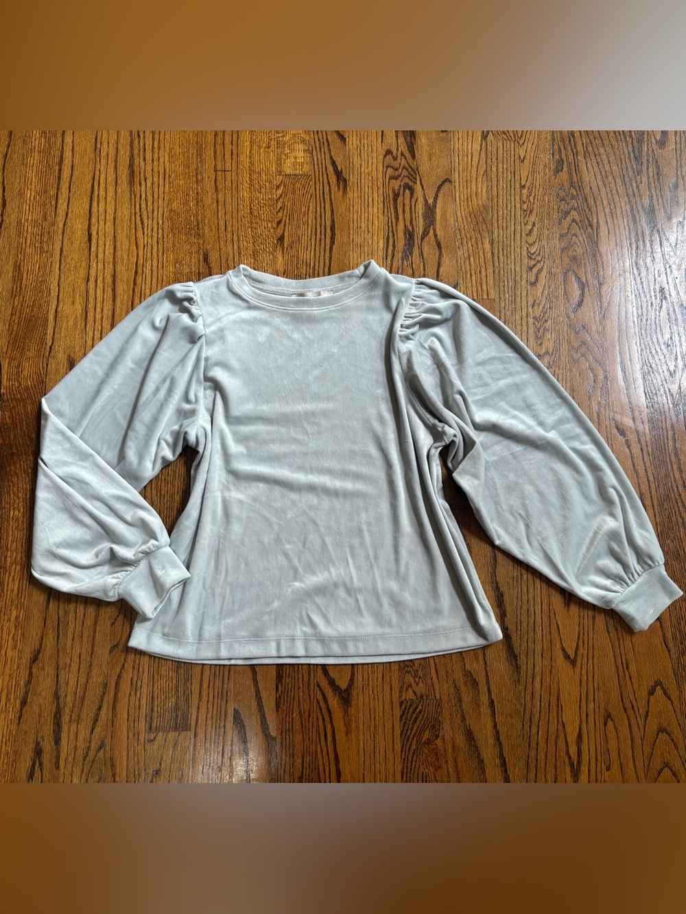 LOFT Light Gray Puff Sleeve Crewneck Top